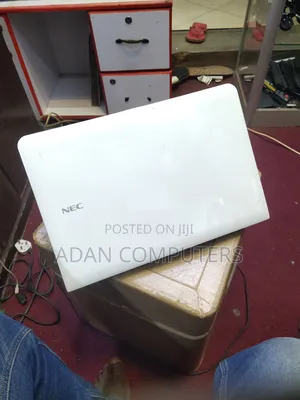 Laptop NEC 4GB Intel Core i3 HDD 320GB