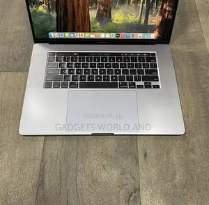 Laptop Apple MacBook Pro 32GB Intel Core i9 SSD 1T