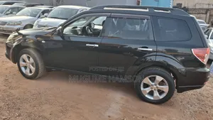 Subaru Forester 2010 Black