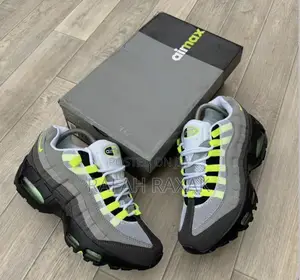 New Unisex Nike Air Max 95 Neon Sneakers