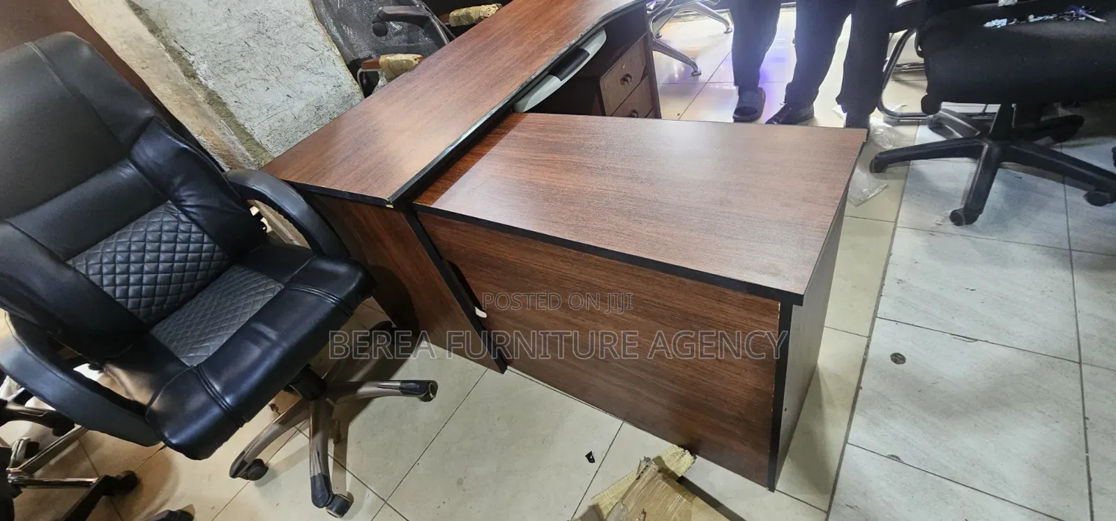 1.8 Meters Executive Unique Office Table