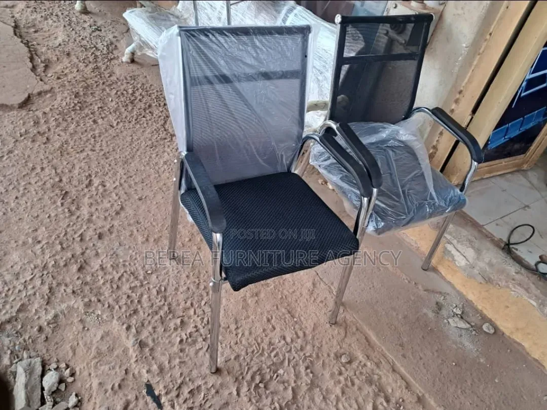 Visitors Mesh Chairs With Armrests