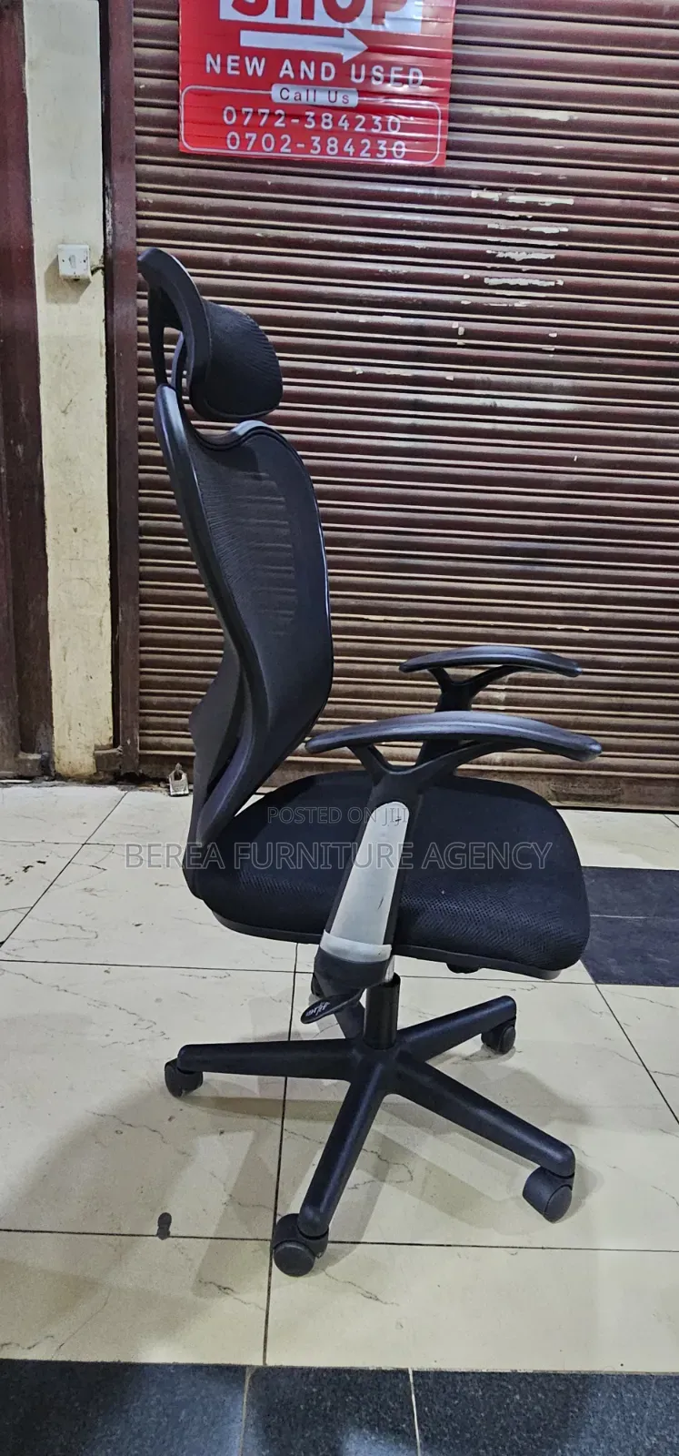 Slightly Refurbished Mesh Adjustable Office Chair