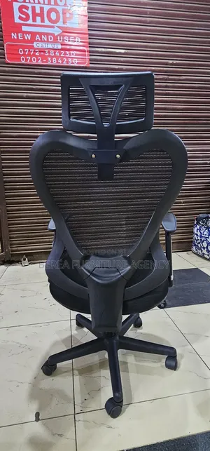 Slightly Refurbished Mesh Adjustable Office Chair