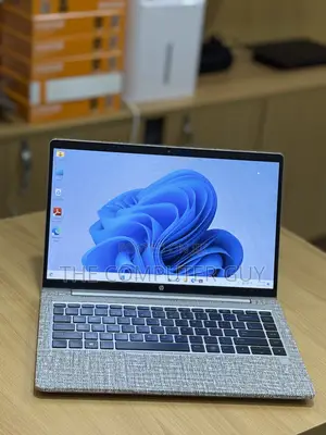 New Laptop HP ProBook 440 G10 8GB Intel Core i7 SSD 512GB
