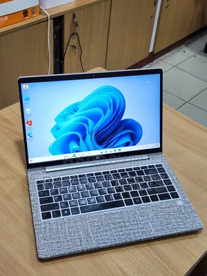 New Laptop HP ProBook 440 G10 8GB Intel Core i7 SSD 512GB