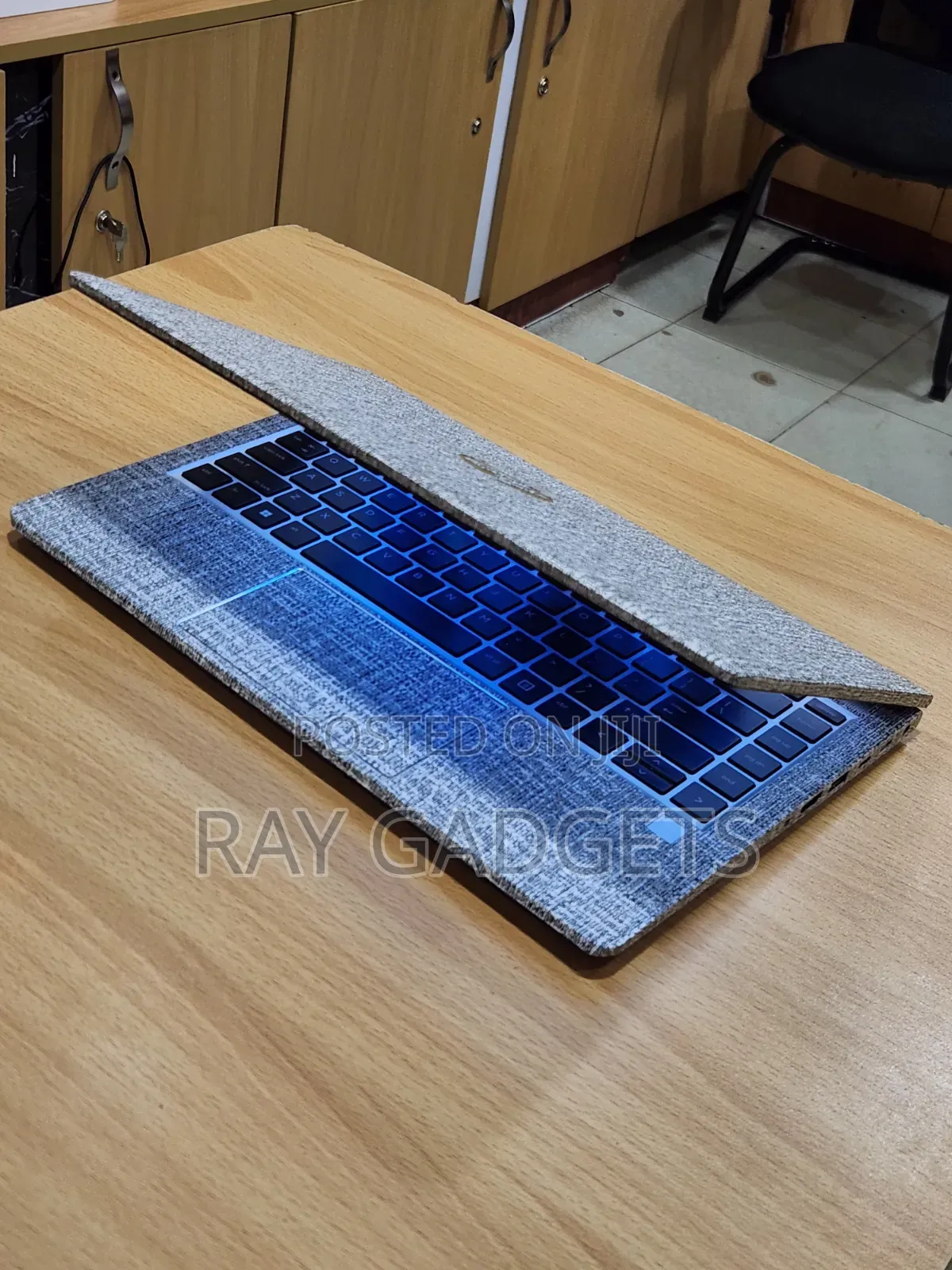 New Laptop HP ProBook 440 G10 8GB Intel Core i7 SSD 512GB