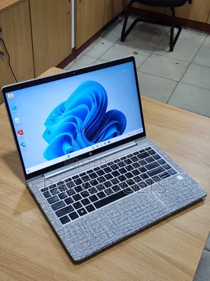 New Laptop HP ProBook 440 G10 8GB Intel Core i7 SSD 512GB