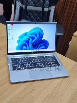 New Laptop HP EliteBook 830 G7 8GB Intel Core i7 SSD 256GB