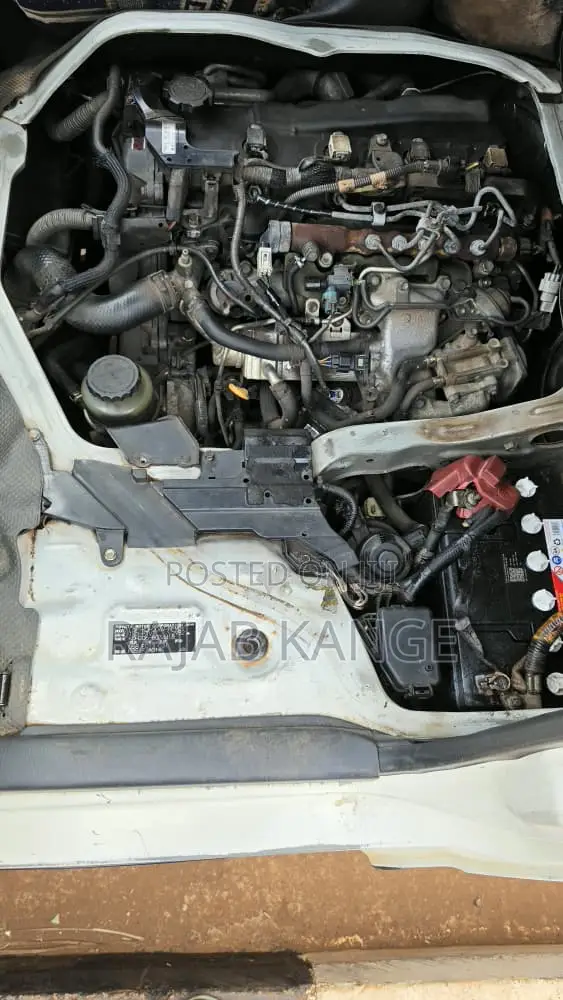 Toyota HiAce 2011 Silver