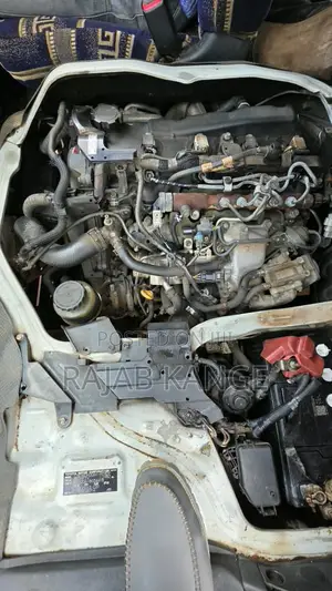 Toyota HiAce 2011 Silver