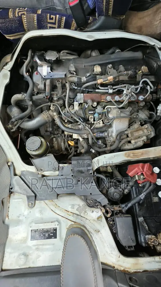 Toyota HiAce 2011 Silver