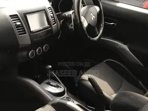 Mitsubishi Outlander 2010 Black