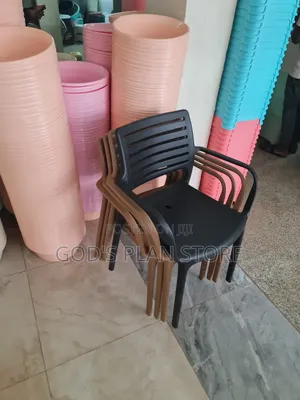 Monolith Plastic Chairs Plastic Chairs