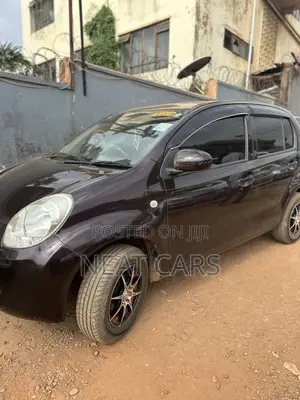 Toyota Passo 2010 Burgundy