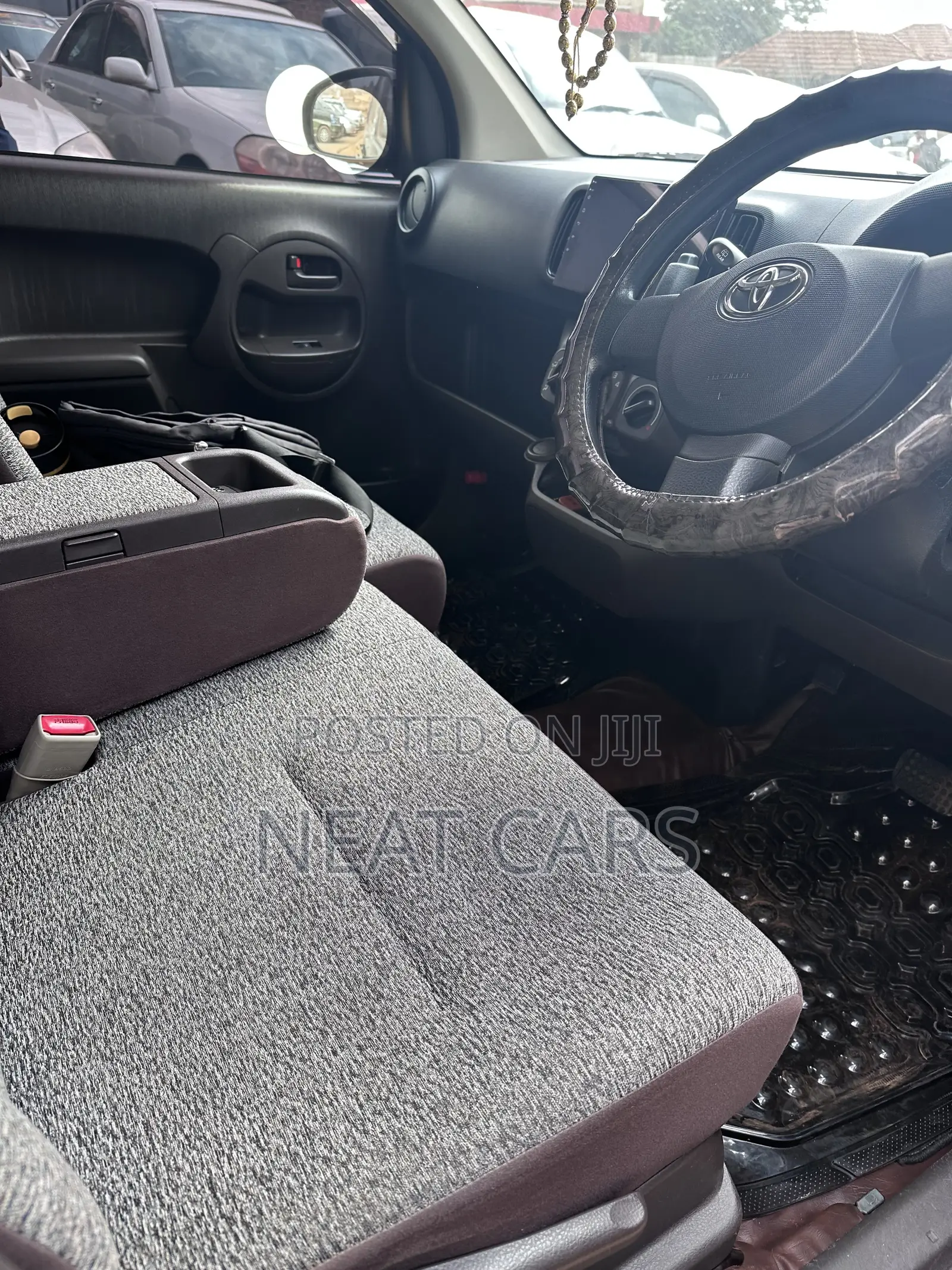 Toyota Passo 2010 Burgundy