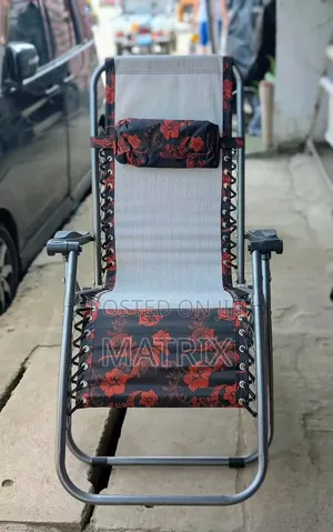 Reclining Folding Chair With Zero Gravity