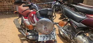 TVS HLX 125 2025 Red
