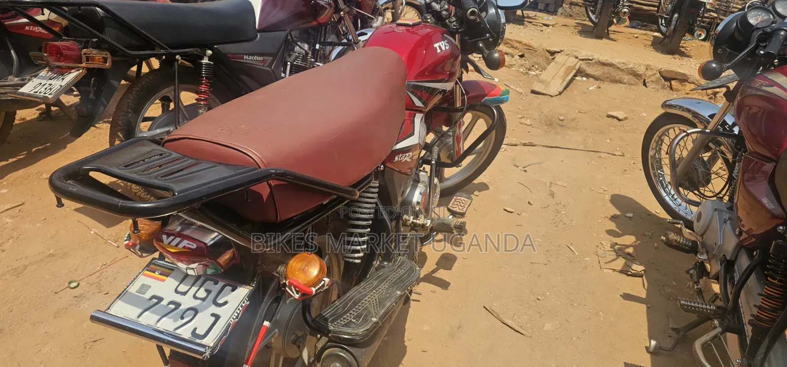 TVS HLX 125 2025 Red