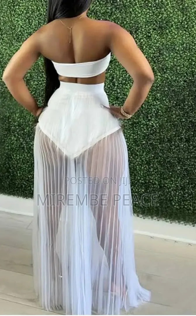 A Stunning 2-Piece Beach Wear