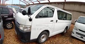 Toyota HiAce 2012 White