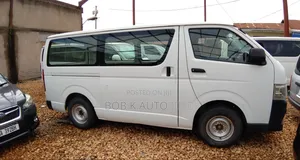 Toyota HiAce 2012 White
