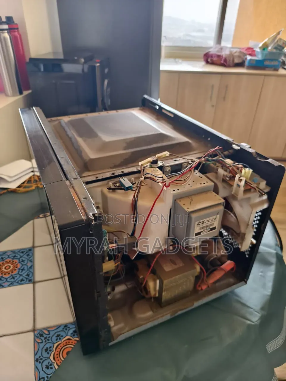 Repairing of a Hisense Microwave