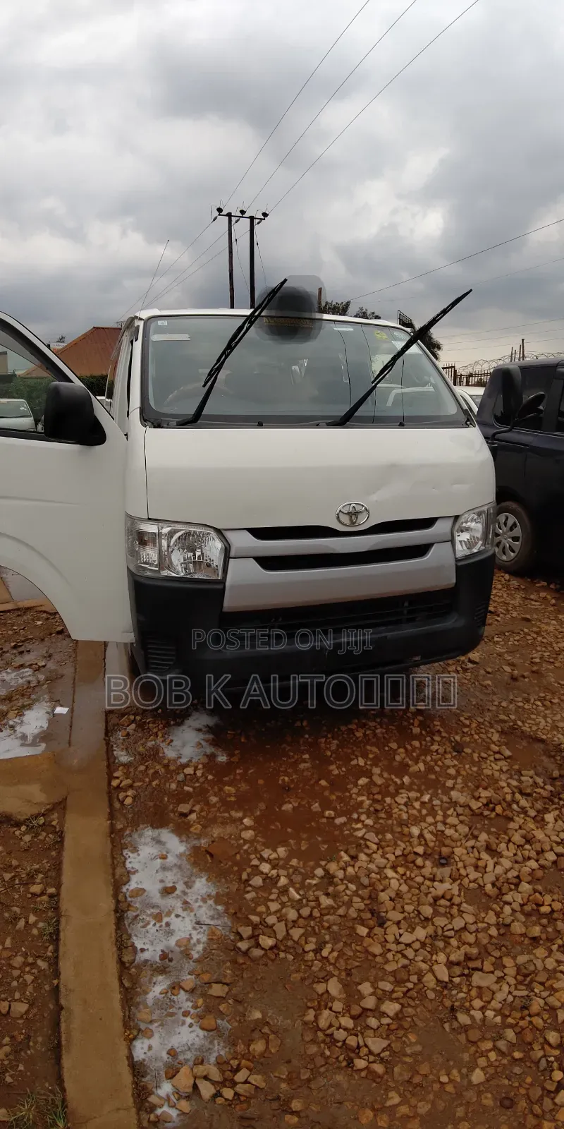Toyota HiAce 2012 White