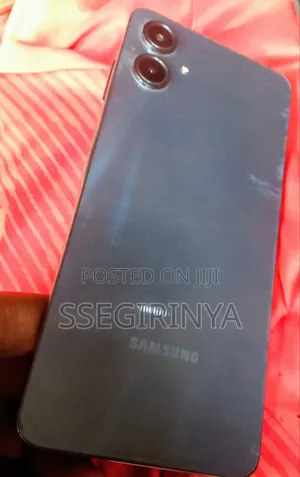 Samsung Galaxy A06 128 GB Black