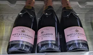 Moet Chandon Rose Imperial Champagne