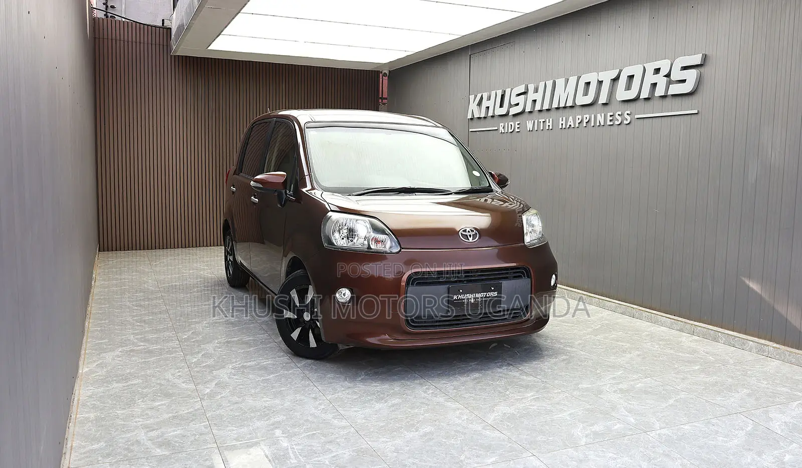 Toyota Porte 2012 Brown