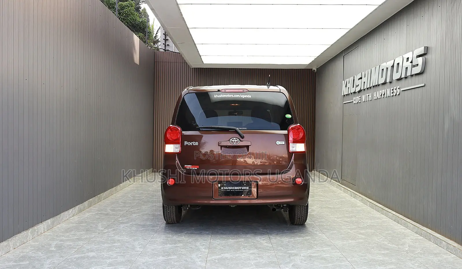Toyota Porte 2012 Brown