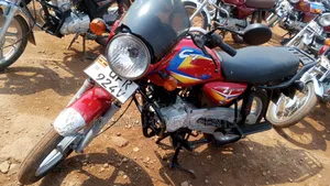 Bajaj CT 125X 2022 Red
