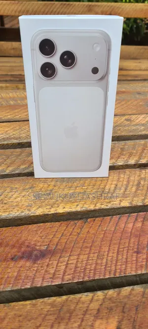 New Apple iPhone 17 Pro Max 512 GB Gold