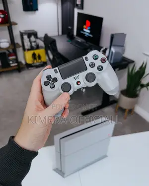 Ps4 Chipped With 12 Games and Original Controllers