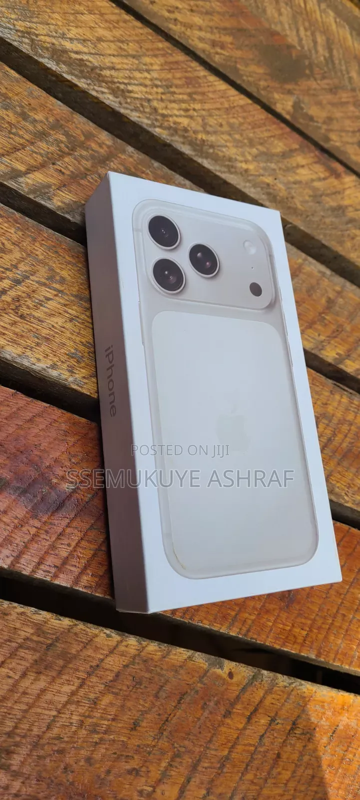 New Apple iPhone 17 Pro Max 1 TB Silver