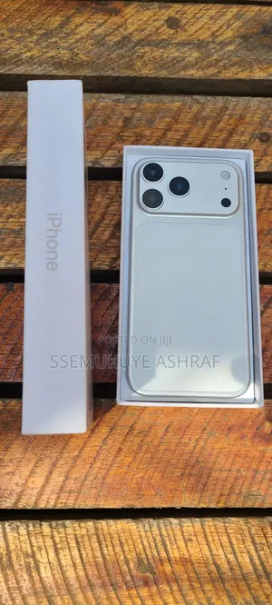 New Apple iPhone 17 Pro Max 1 TB Silver