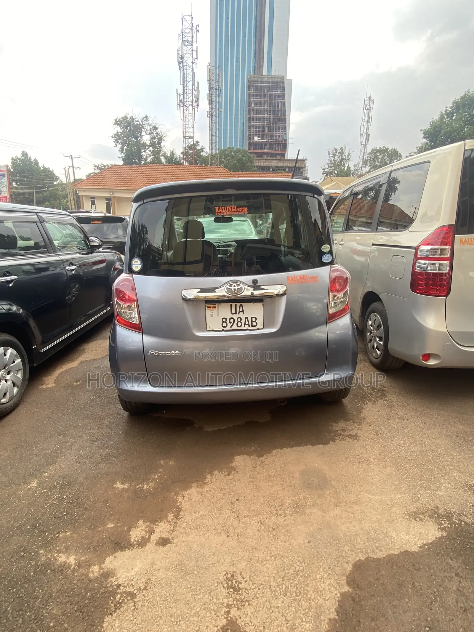 Toyota Ractis 2009 Blue