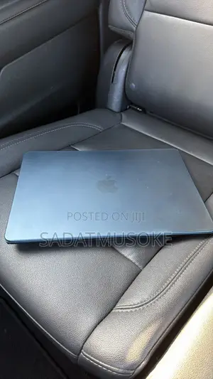 New Laptop Apple MacBook Air 16GB Apple M5 SSD 512GB