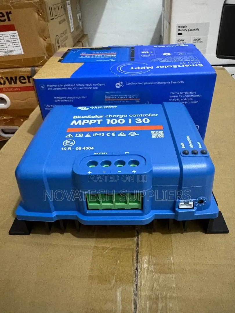 Original Victron Energy Bluesolar MPPT 100/30 Solar Controller