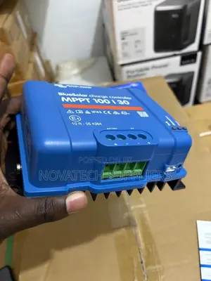 Victron MPPT 100 | 30 Solar Charge Controller 30a - Black Color