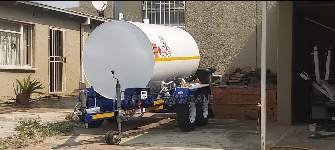Fuel/ Fluid Tanker