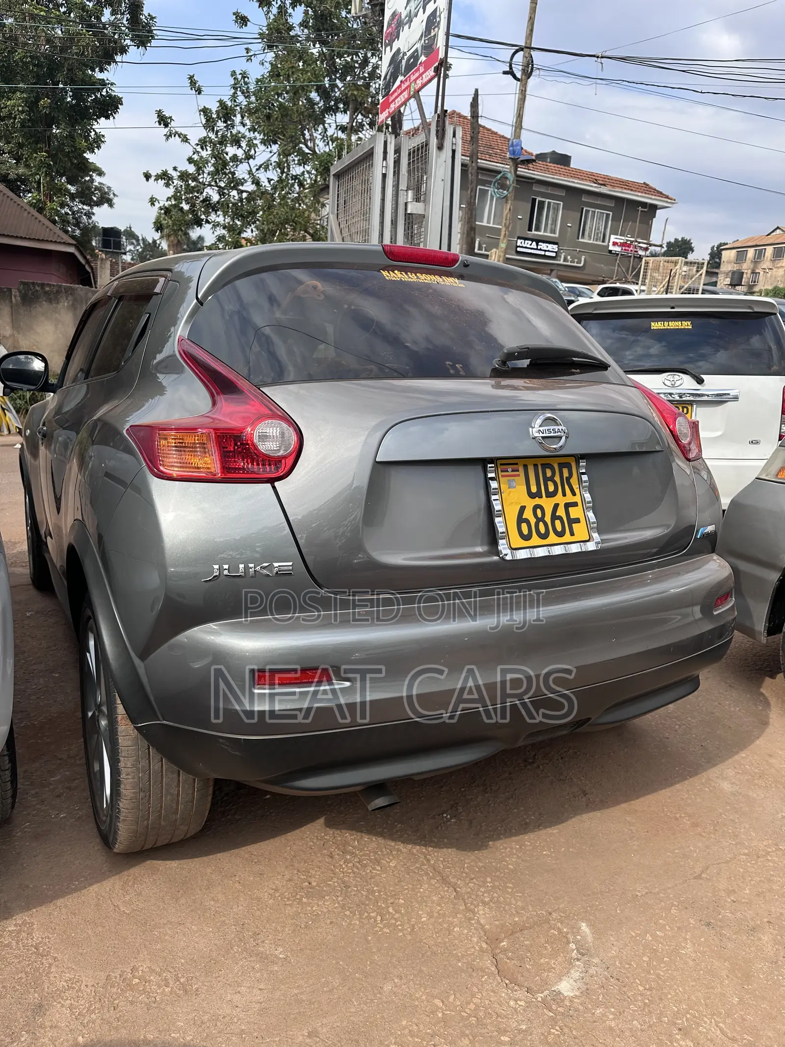 Nissan Juke 2011 Gold