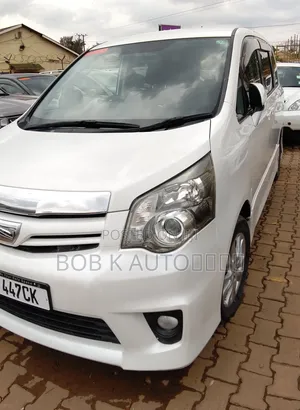 Toyota Noah 2012 White