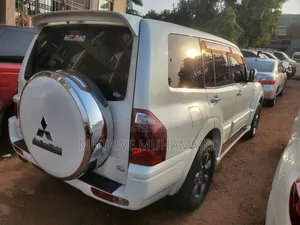 Mitsubishi Pajero 2006 White