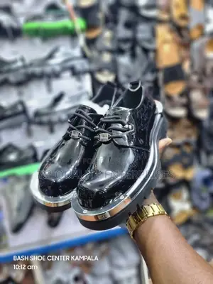 Men's Punk-Inspired Patent Leather Chunky Shoes With Metal Hardwarer