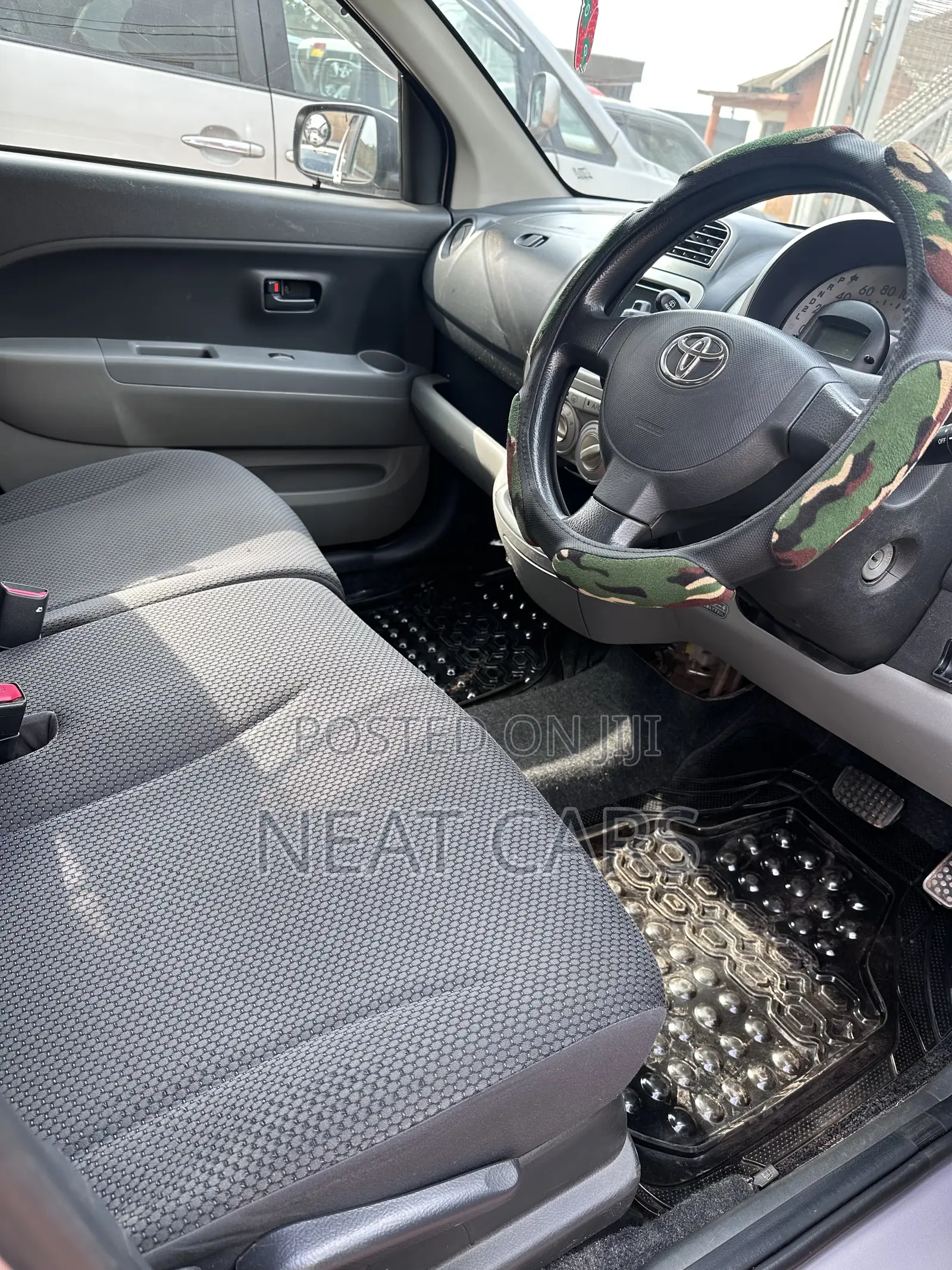 Toyota Passo 2009 Silver