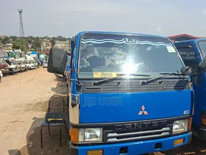 Mitsubishi Canter Dumper