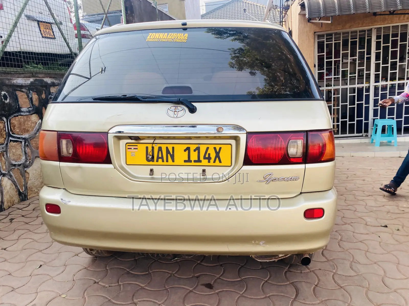 Toyota Ipsum 2001 Gold