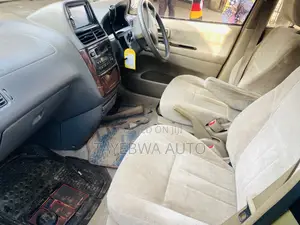 Toyota Ipsum 2001 Gold